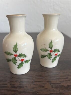 Lenox Special Holly Berries Set of 2 Holidays Christmas Bud Vase 3.5”